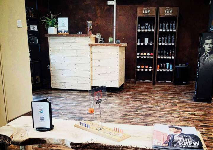Comptoir accueil barbier Entraigues-Sur-la-Sorgue